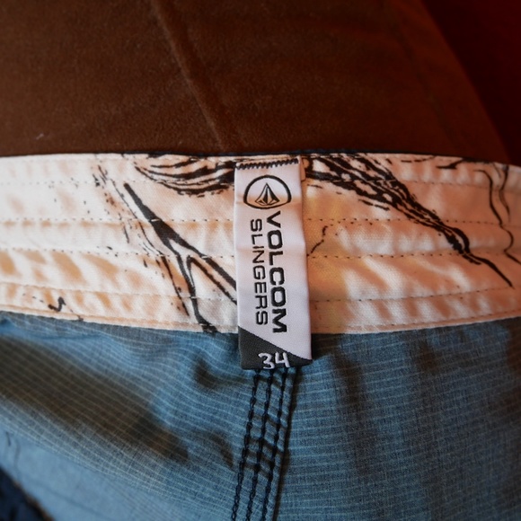 Volcom Mens Striped Hybrid Boardshorts~ - Picture 5 of 5